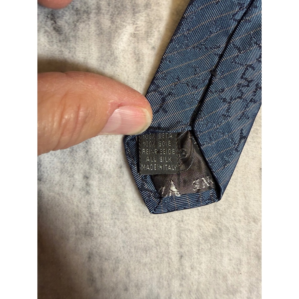 V2one Valentino Silk Tie Blue Black Crackle Pattern Made in Italy Designer - Picture 5 of 7
